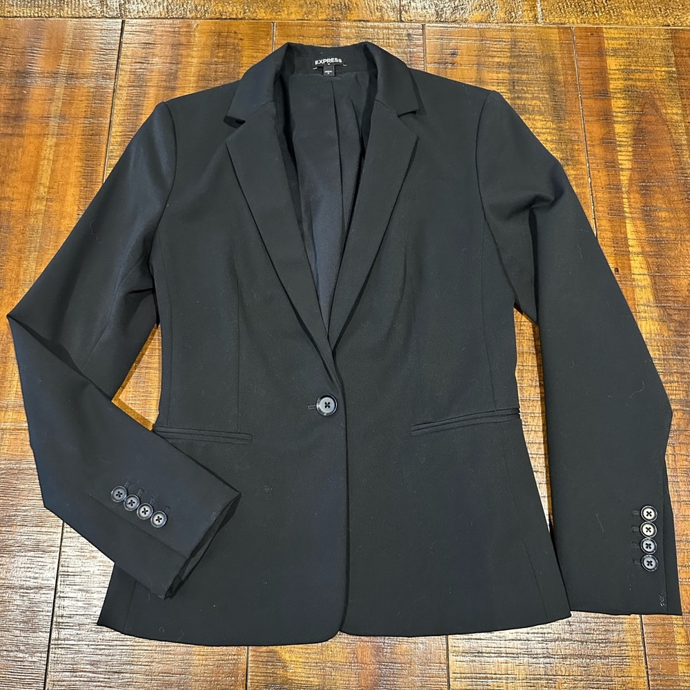 Express Women’s one button blazer